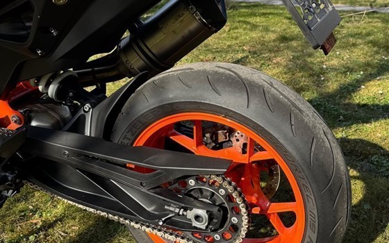 Gebrauchtmotorrad KTM 890 Duke R - Bild 8