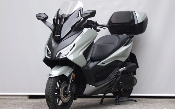 Gebrauchtmotorrad Honda Forza 350 - Bild 2