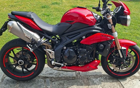 Gebrauchtmotorrad Triumph Speed Triple 1050 - Bild 1