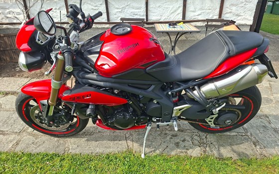 Gebrauchtmotorrad Triumph Speed Triple 1050 - Bild 2
