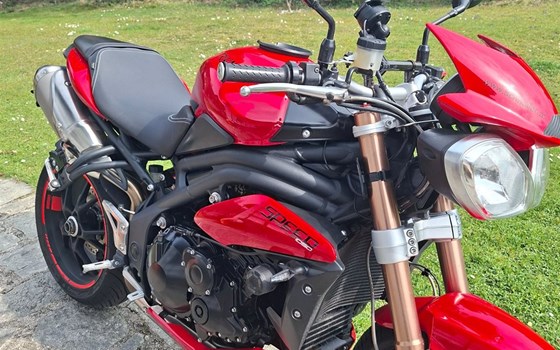 Gebrauchtmotorrad Triumph Speed Triple 1050 - Bild 3