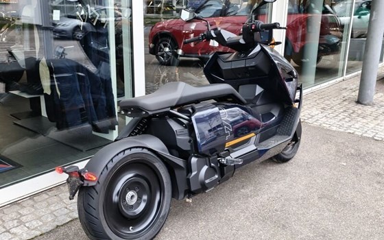 Gebrauchtmotorrad BMW CE 04 - Bild 3