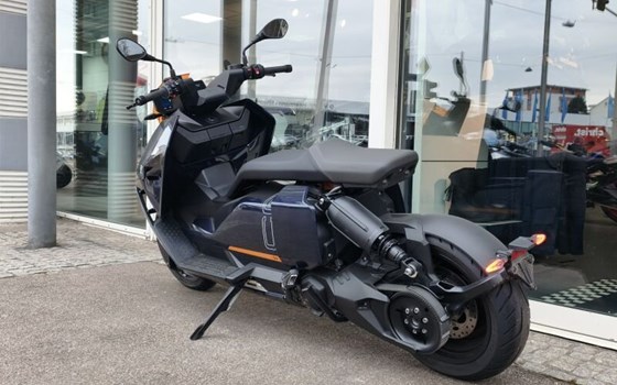 Gebrauchtmotorrad BMW CE 04 - Bild 5