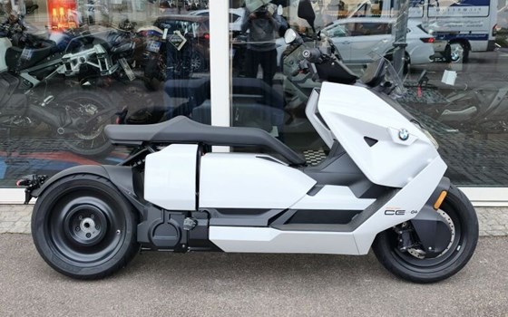 Gebrauchtmotorrad BMW CE 04 - Bild 2