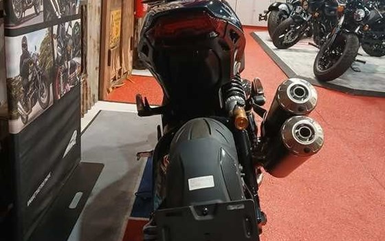 Neufahrzeug Indian FTR X 100% R CARBON - Bild 5