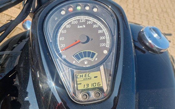 Gebrauchtmotorrad Suzuki Intruder C1500 - Bild 10