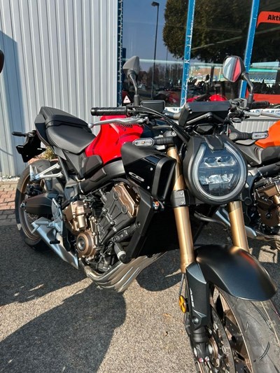 CB650R E-Clutch