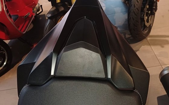 Gebrauchtmotorrad Honda CBR650R E-Clutch - Bild 3