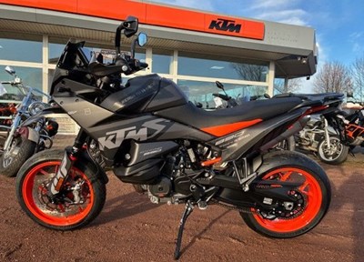 NEUFAHRZEUG KTM 890 SMT