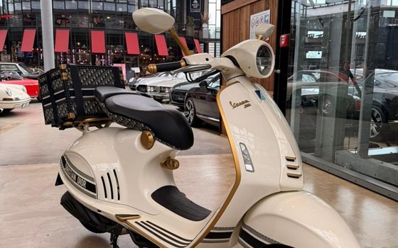 Neufahrzeug Vespa 946 Christian Dior - Bild 1