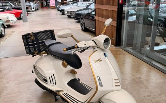 Neufahrzeug Vespa 946 Christian Dior - Bild 2