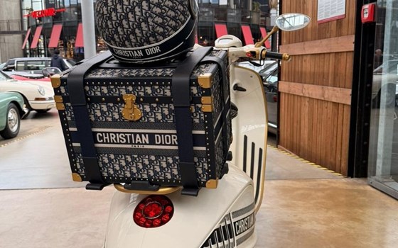 Neufahrzeug Vespa 946 Christian Dior - Bild 9