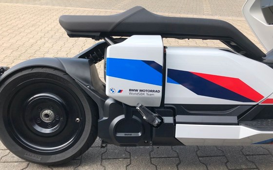 Gebrauchtmotorrad BMW CE 04 - Bild 13