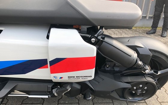 Gebrauchtmotorrad BMW CE 04 - Bild 5