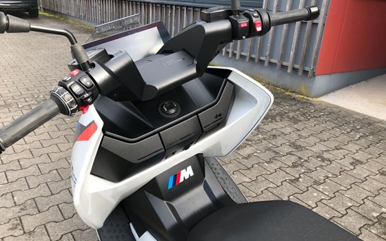 Gebrauchtmotorrad BMW CE 04 - Bild 8