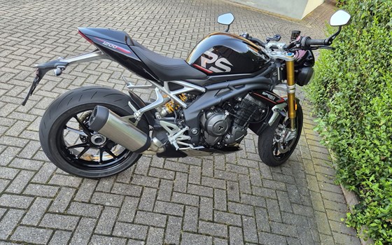 Motorrad Occasion Triumph Speed Triple 1200 RS - Bild 3