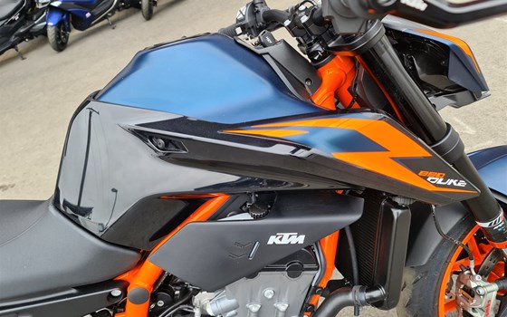 Gebrauchtmotorrad KTM 890 Duke R - Bild 8