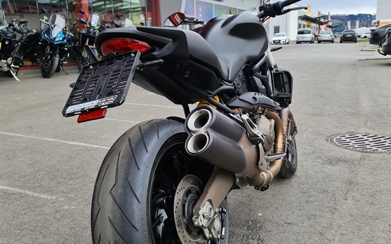 Gebrauchtmotorrad Ducati Monster 821 Dark - Bild 4