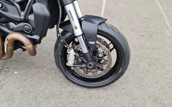 Gebrauchtmotorrad Ducati Monster 821 Dark - Bild 6
