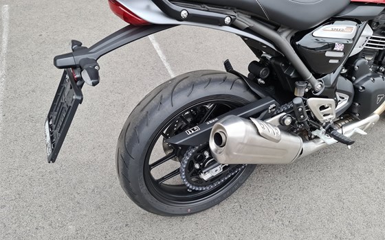 Gebrauchtmotorrad Triumph Speed 400 - Bild 3