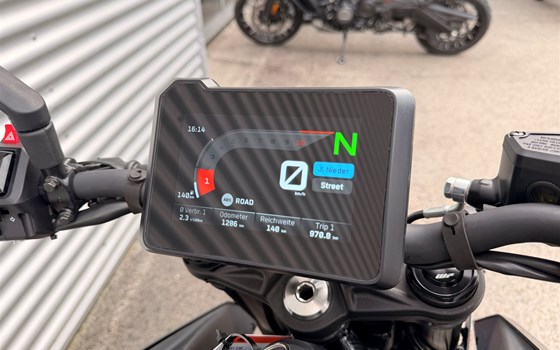 Gebrauchtmotorrad KTM 125 Duke - Bild 4