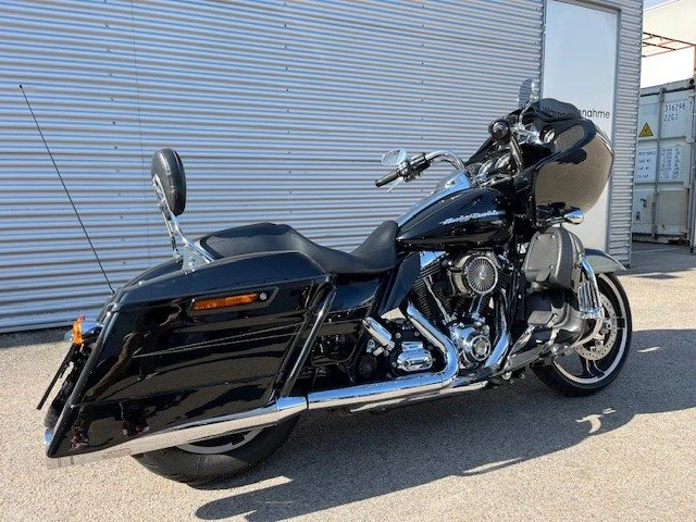 Harley-Davidson Touring Road Glide Special FLTRXS (Vivid Black) - Bild 7