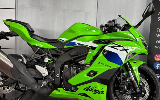 Gebrauchtmotorrad Kawasaki Ninja ZX-4RR - Bild 7