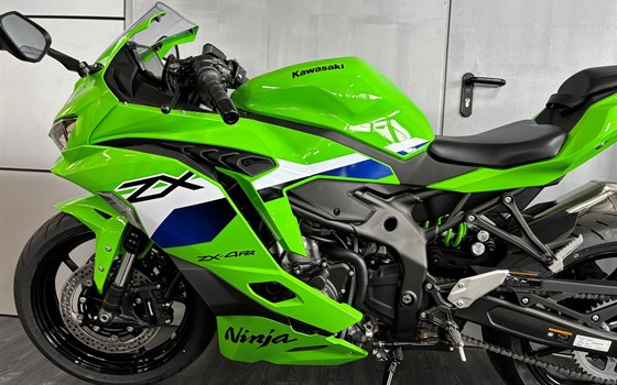 Gebrauchtmotorrad Kawasaki Ninja ZX-4RR - Bild 8