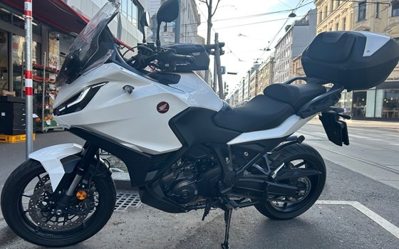 Gebrauchtmotorrad Honda NT1100 DCT - Bild 1