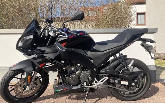 Gebrauchtmotorrad Aprilia Tuono 125 - Bild 1