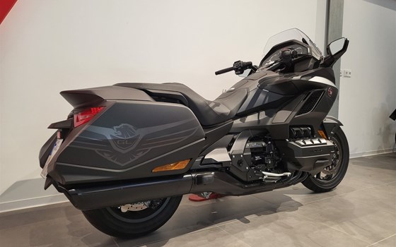 Gebrauchtmotorrad Honda GL 1800 Goldwing DCT - Bild 2