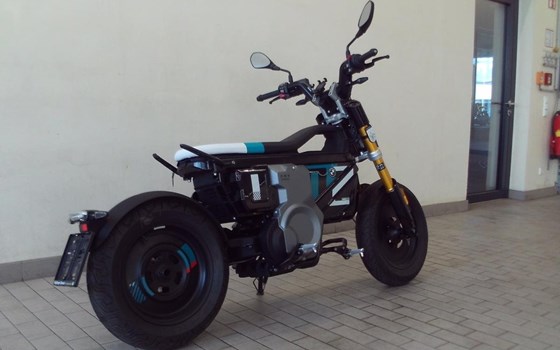 Gebrauchtmotorrad BMW CE 02 4kW - Bild 3
