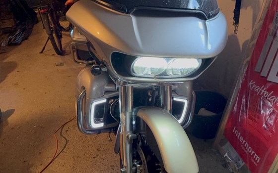 Gebrauchtmotorrad Harley-Davidson Road Glide Ultra - Bild 1