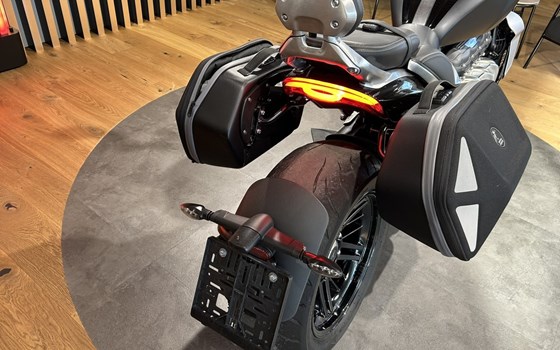 Gebrauchtmotorrad Triumph Rocket 3 R Black - Bild 8