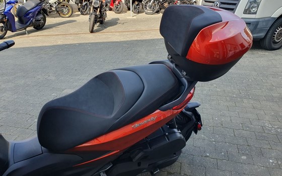 Gebrauchtmotorrad Piaggio Beverly 400 S - Bild 11