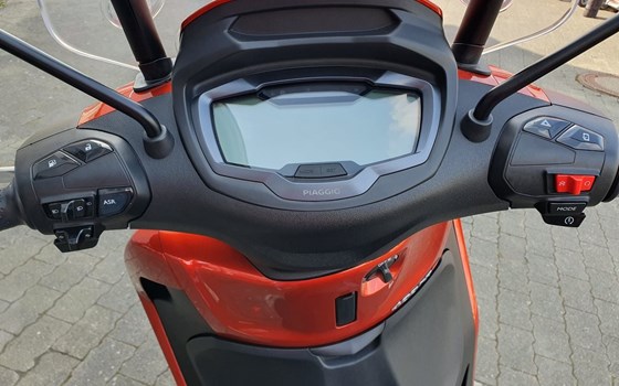 Gebrauchtmotorrad Piaggio Beverly 400 S - Bild 14
