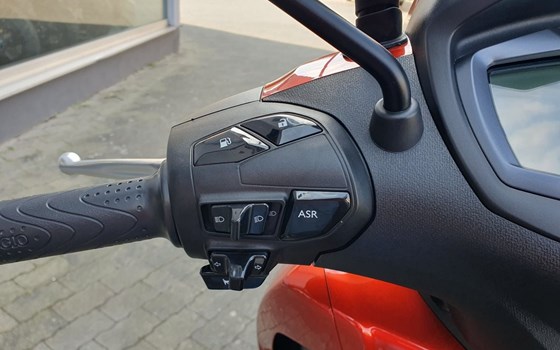 Gebrauchtmotorrad Piaggio Beverly 400 S - Bild 16