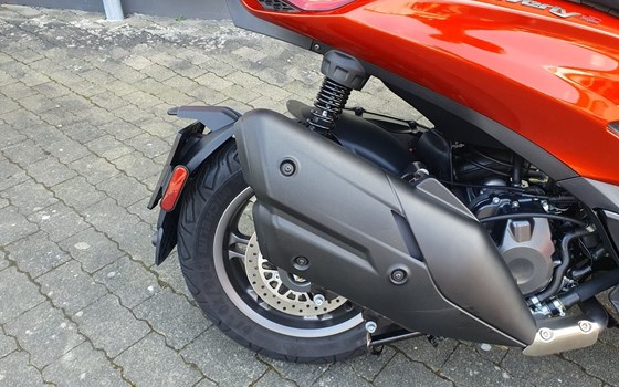 Gebrauchtmotorrad Piaggio Beverly 400 S - Bild 2