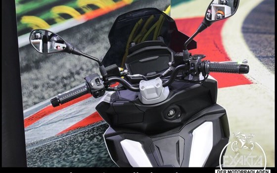 Neufahrzeug Aprilia SR GT 125 - Bild 11