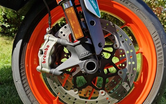 Gebrauchtmotorrad KTM 890 Duke R - Bild 6