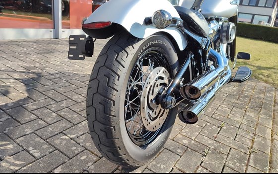 Gebrauchtmotorrad Harley-Davidson Softail Slim FLS - Bild 14