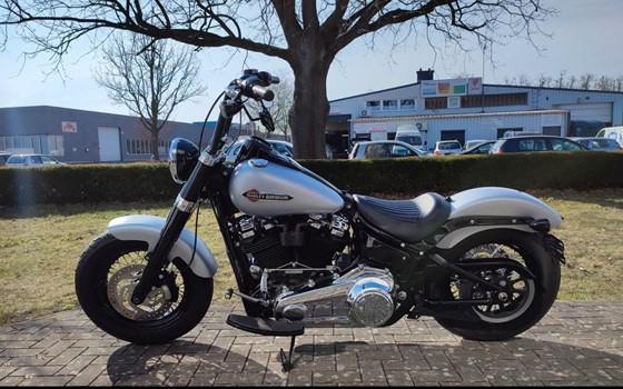 Gebrauchtmotorrad Harley-Davidson Softail Slim FLS - Bild 5