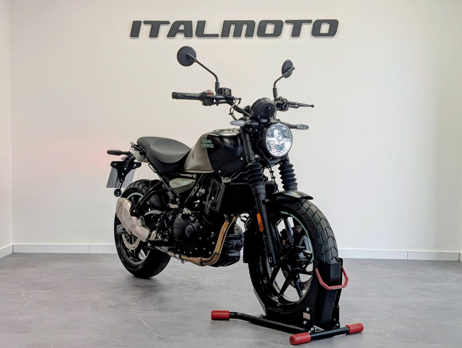 Royal Enfield Guerrilla 450 