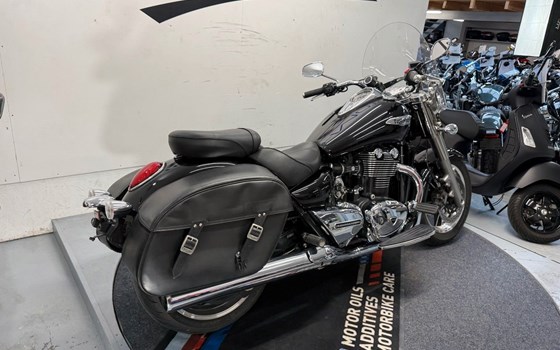Gebrauchtmotorrad Triumph Thunderbird Commander - Bild 10