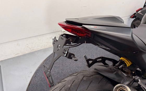 Gebrauchtmotorrad Ducati Monster + - Bild 7