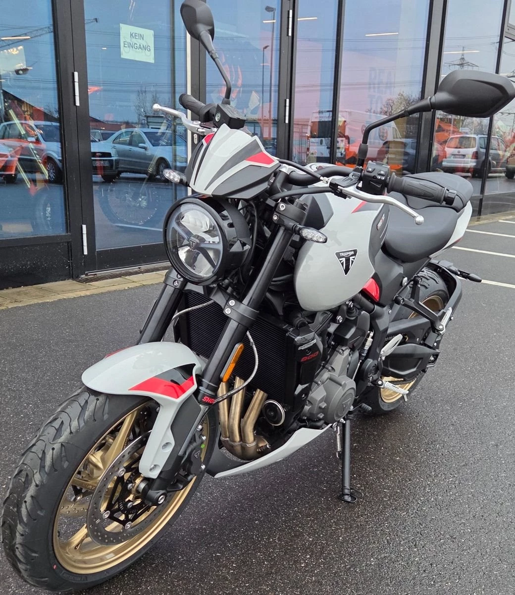 Triumph Trident 800