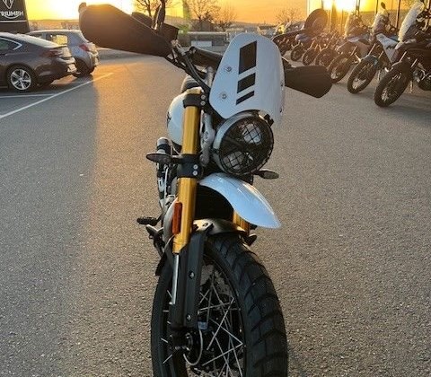 Triumph Scrambler 400 XC