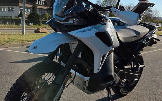 Neufahrzeug CFMOTO 1000MT-X - Bild 3