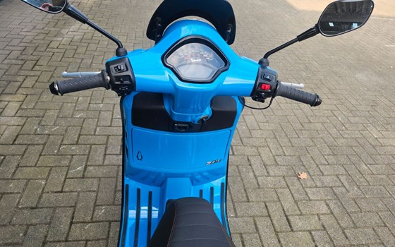 Gebrauchtmotorrad Vespa GTS 310 SuperSport - Bild 10
