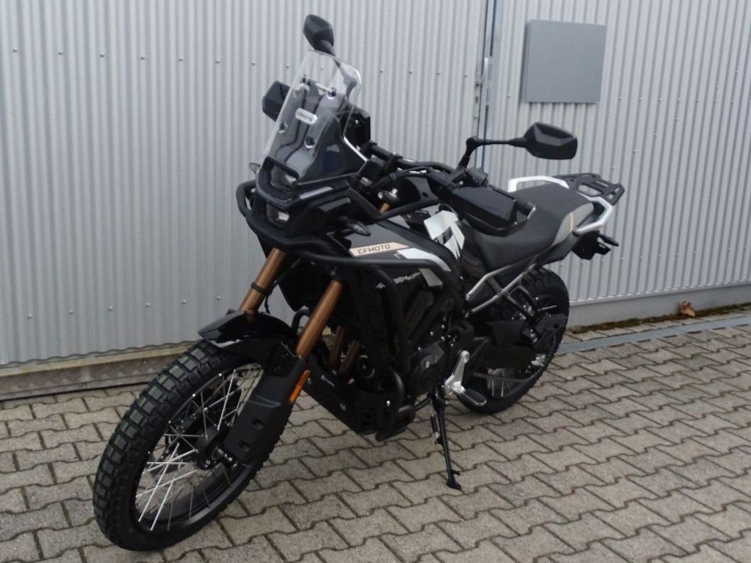 CFMOTO 450MT